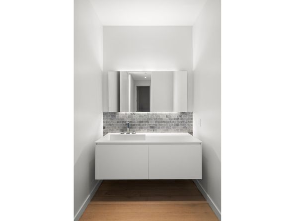 290 West Street 2B, New York NY 10013