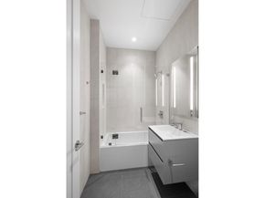 290 West Street 2B, New York NY 10013