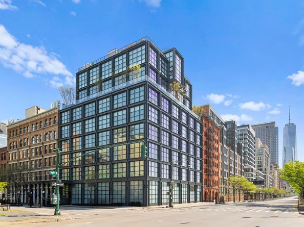 290 West Street 2B, New York NY 10013