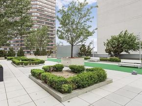 635 West 42nd Street 28D, New York NY 10036
