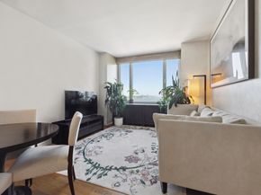 635 West 42nd Street 28D, New York NY 10036