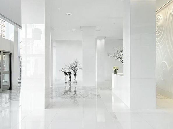 635 West 42nd Street 28D, New York NY 10036