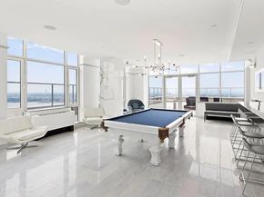 635 West 42nd Street 28D, New York NY 10036