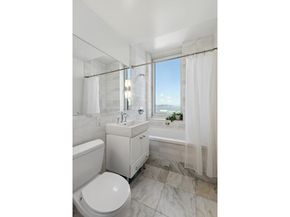 635 West 42nd Street 28D, New York NY 10036