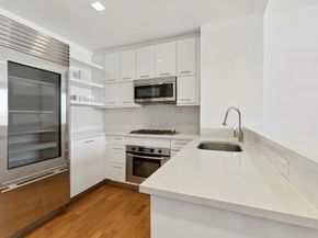 635 West 42nd Street 28D, New York NY 10036