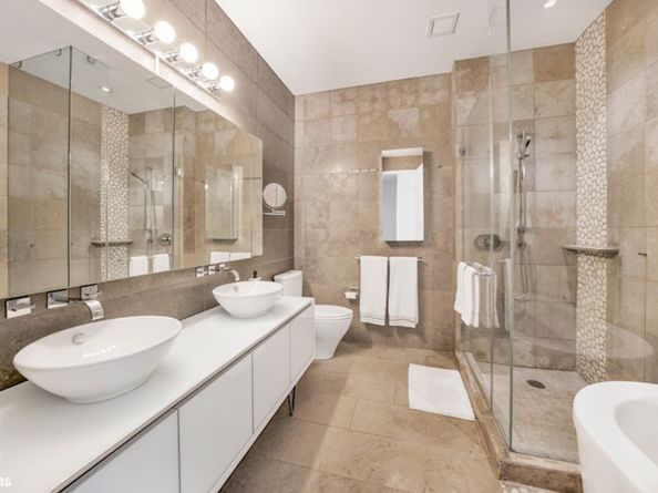 247 West 46th Street 4201, New York NY 10036