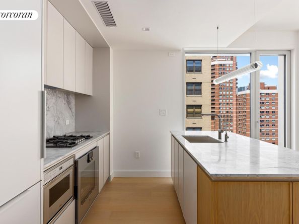 250 East 25th Street 9D, New York NY 10010