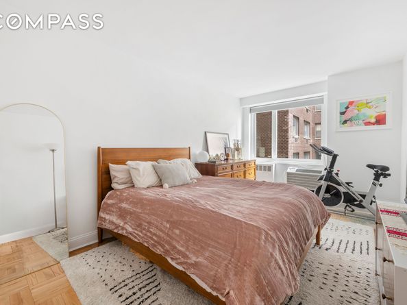 411 East 53rd Street 3B, New York NY 10022