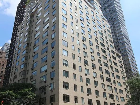 411 East 53rd Street 3B, New York NY 10022