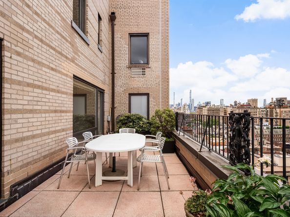 49 East 96th Street 17A, New York NY 10128