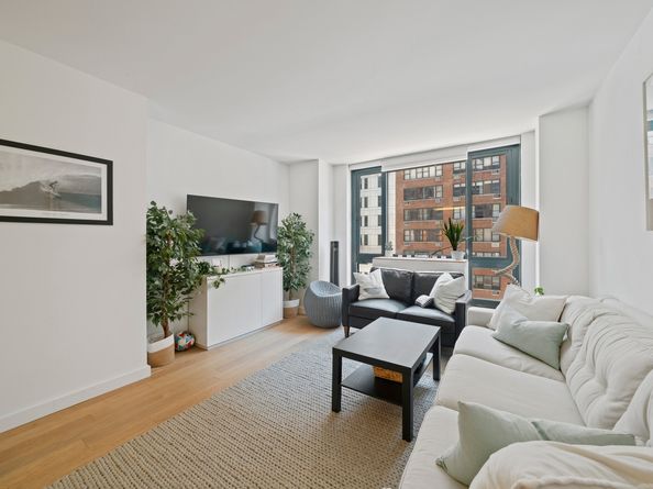 1 Irving Place V7C, New York NY 10003