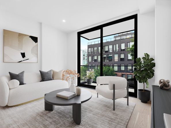 33-10 38th Avenue 504, Queens NY 11101