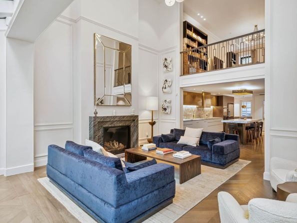 241 East 48th Street, New York NY 10017