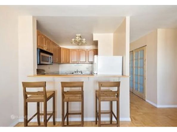 300 West 110th Street 15A, New York NY 10025