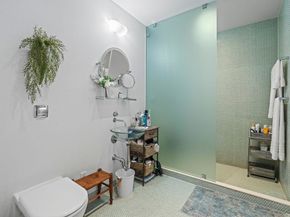 335 West 38th Street 3, New York NY 10018