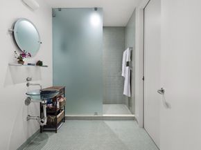 335 West 38th Street 3, New York NY 10018