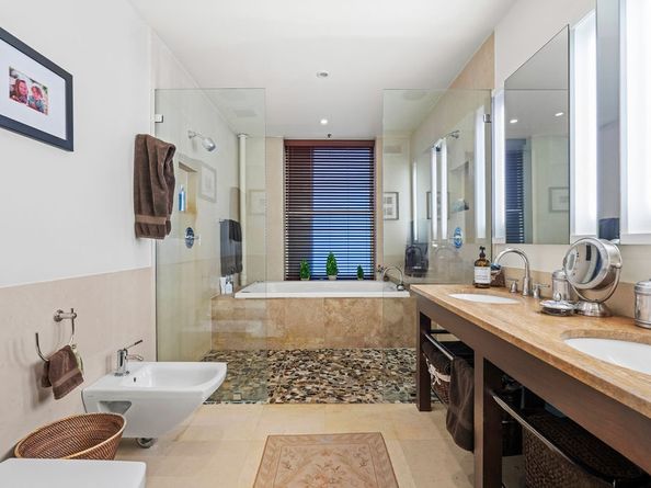 335 West 38th Street 3, New York NY 10018