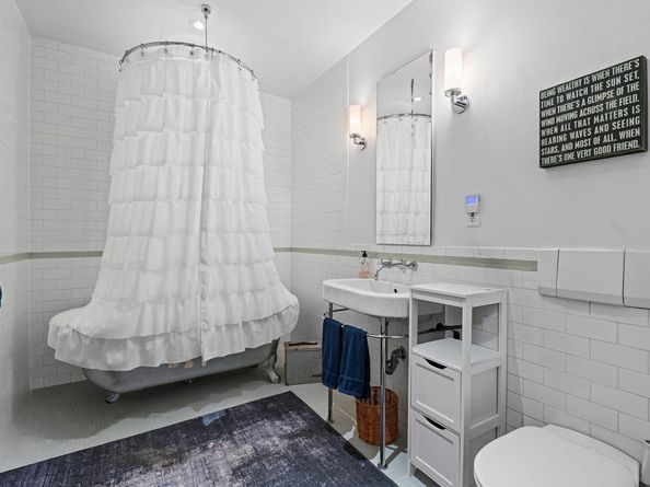 335 West 38th Street 3, New York NY 10018