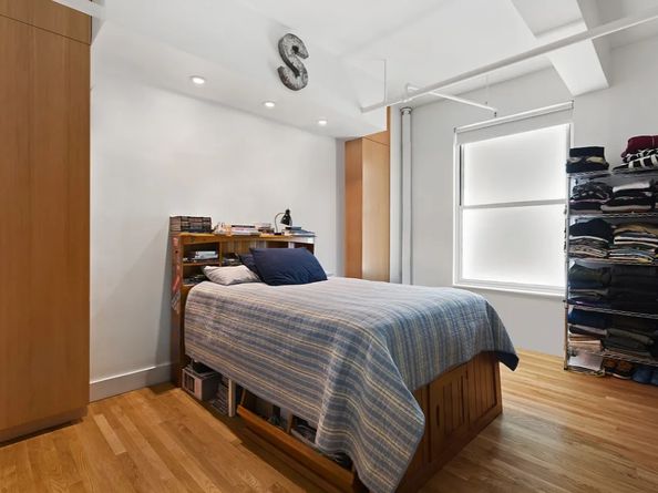 335 West 38th Street 3, New York NY 10018