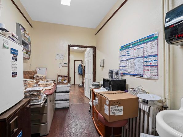 16-70 Putnam Avenue, Brooklyn NY 11238