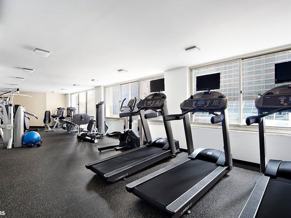333 East 45th Street 9F, New York NY 10017