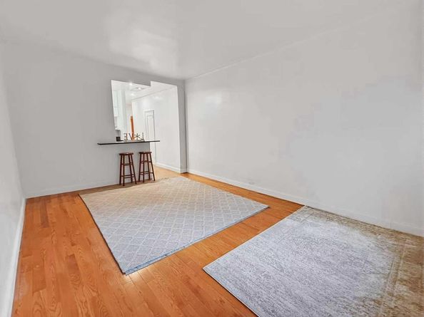 121 East 88th Street 5B, New York NY 10128