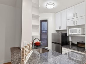 121 East 88th Street 5B, New York NY 10128