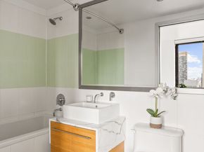 100 West 39th Street 38I, New York NY 10018