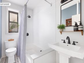 61 Eastern Parkway 2E, Brooklyn NY 11238