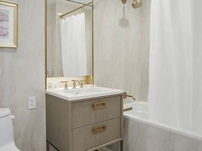 45-3 Court Square 4406, Queens NY 11101