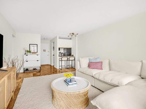 200 Rector Place 6V, New York NY 10280