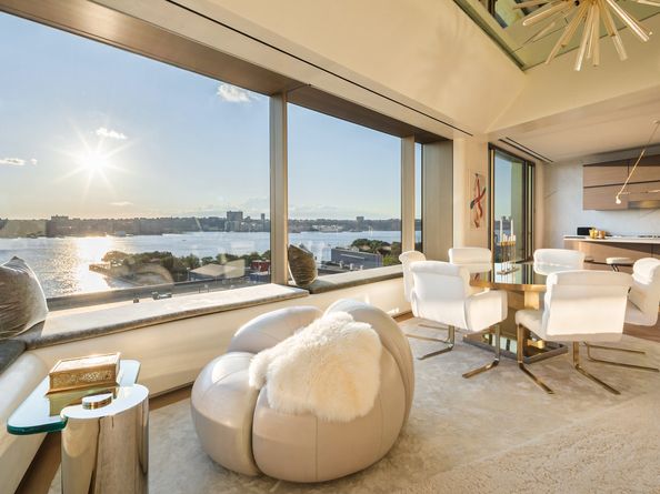 551 West 21st Street 8B, New York NY 10011