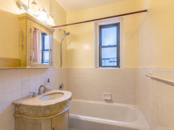 2515 Glenwood Road 2B, Brooklyn NY 11210