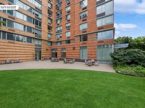 425 Main Street 12D, New York NY 10044
