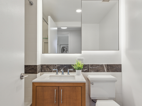 425 Main Street 12D, New York NY 10044