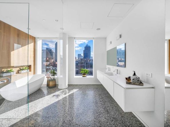 1 John Street PHE, Brooklyn NY 11201