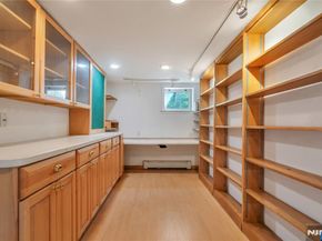 431 Van Renssalaer Court, Ridgefield NJ 07657
