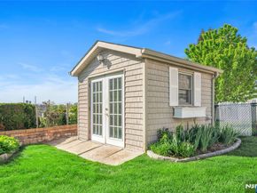 431 Van Renssalaer Court, Ridgefield NJ 07657