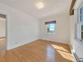 431 Van Renssalaer Court, Ridgefield NJ 07657
