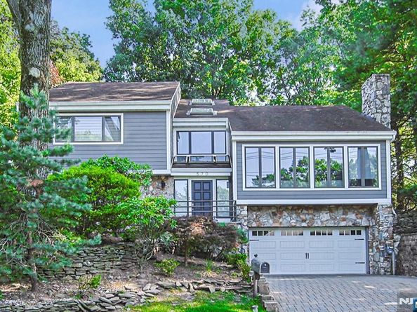 570 Grandview Terrace, Leonia NJ 07605