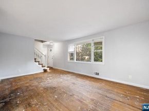 287 Tietjen Avenue, Englewood NJ 07631