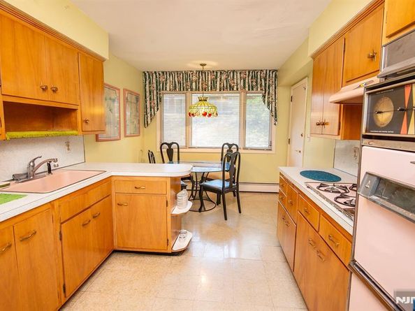 379 Mauro Road, Englewood Cliffs NJ 07632