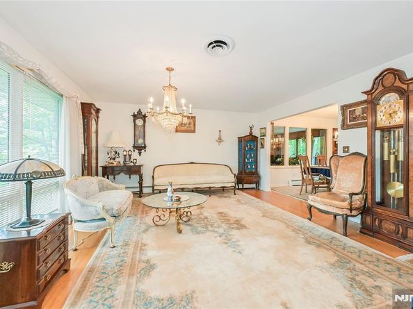 379 Mauro Road, Englewood Cliffs NJ 07632