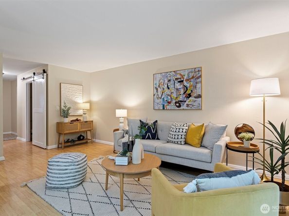 12510 NE 130th Way B101, Kirkland WA 98034
