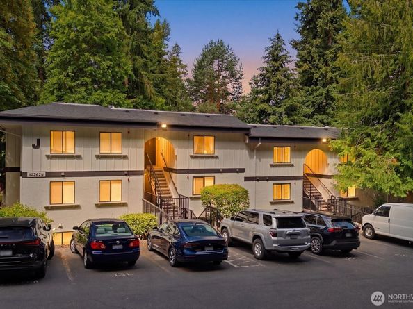 12742 NE 116th Lane J23, Kirkland WA 98034