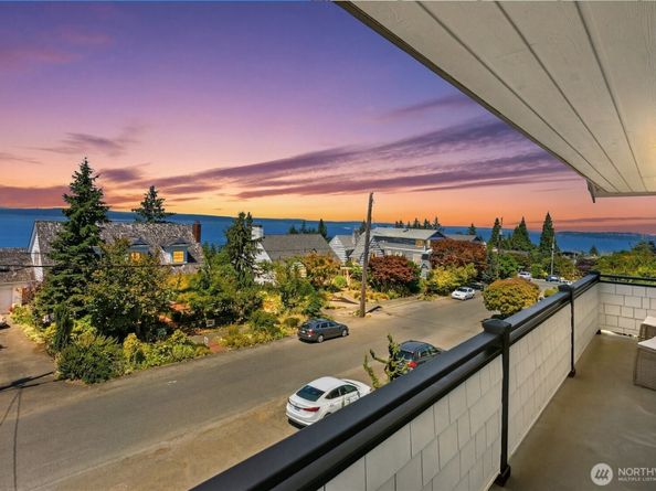 4048 56th Avenue SW, Seattle WA 98116