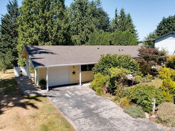 1816 113th Drive SE, Lake Stevens WA 98258
