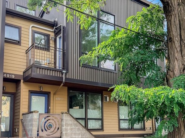 4917 39th Avenue S, Seattle WA 98118