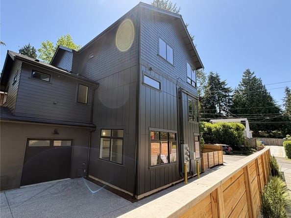 3026 NE 95th Street, Seattle WA 98115