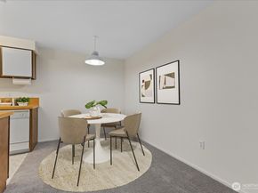 11006 NE 68th Street 819, Kirkland WA 98033